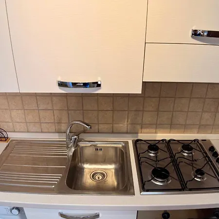 Domo La Laguna Bed & Breakfast 4*