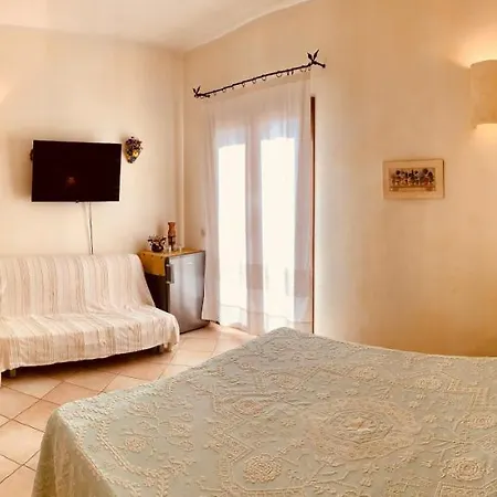 Domo La Laguna Bed & Breakfast